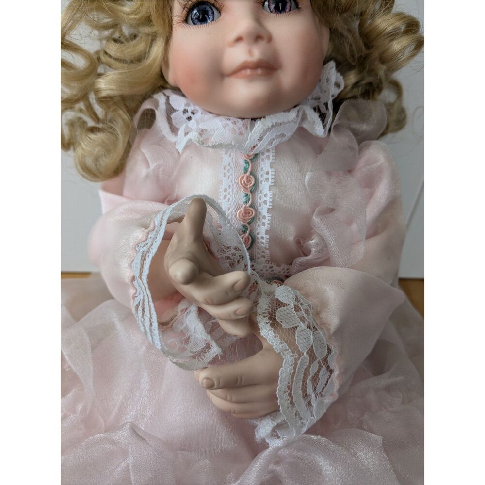 Annelise's Musical Ride Doll from The Hamilton Collection - DOLL ONLY - Picture 7 of 7